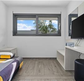 5 bedroom beachfront villa with heated pool near Omis, sleeps 9